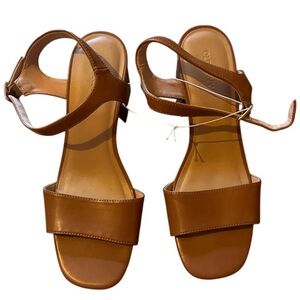 NWT Old Navy Women’s Strappy Block Heel Strappy Brown Leather Sandals Size 9